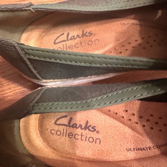 Clarks Women's Pine Green and White Floral Loafers size 8 - Picture 5 of 8